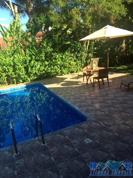 Casa residencial no itaguá