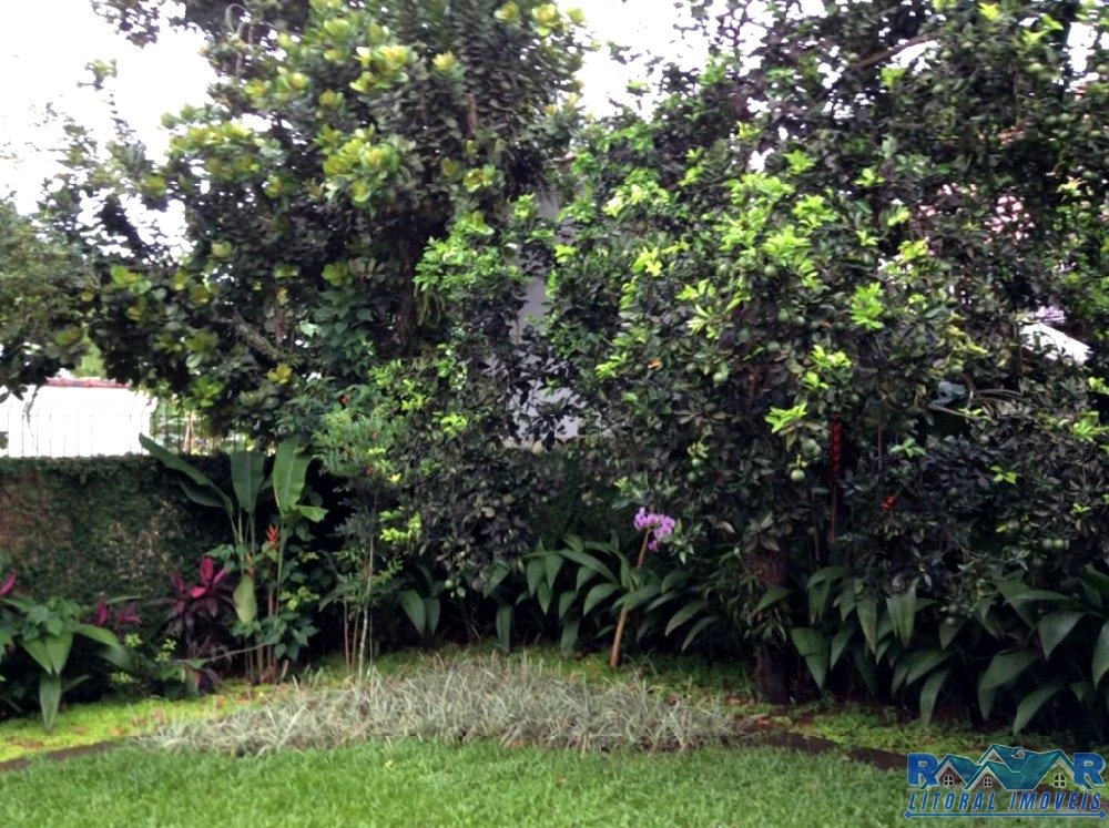 Casa residencial no itaguá