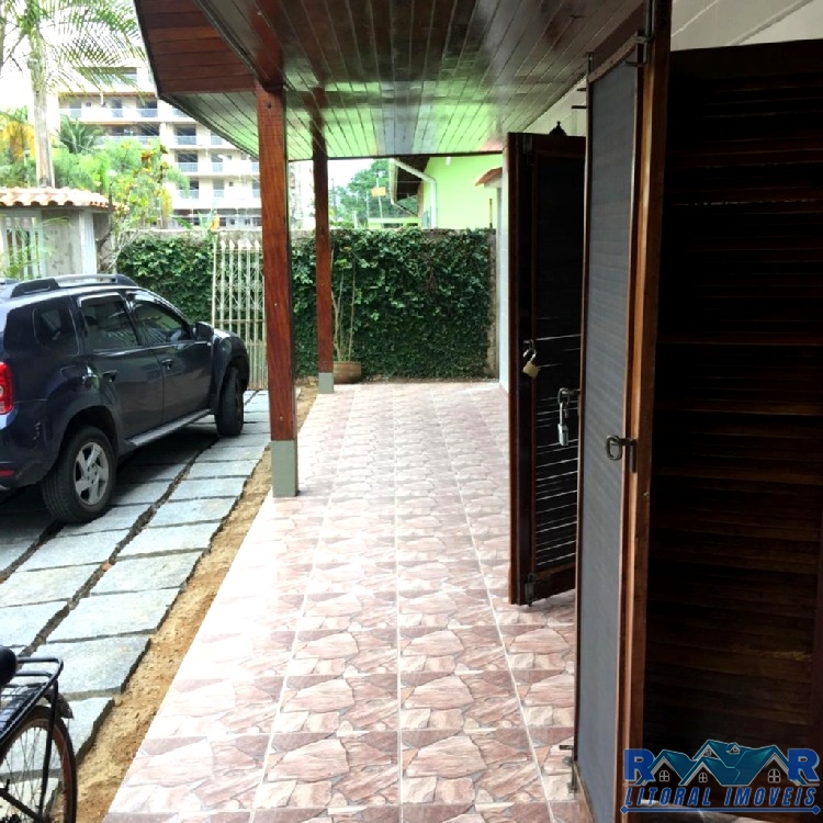 Casa residencial no itaguá