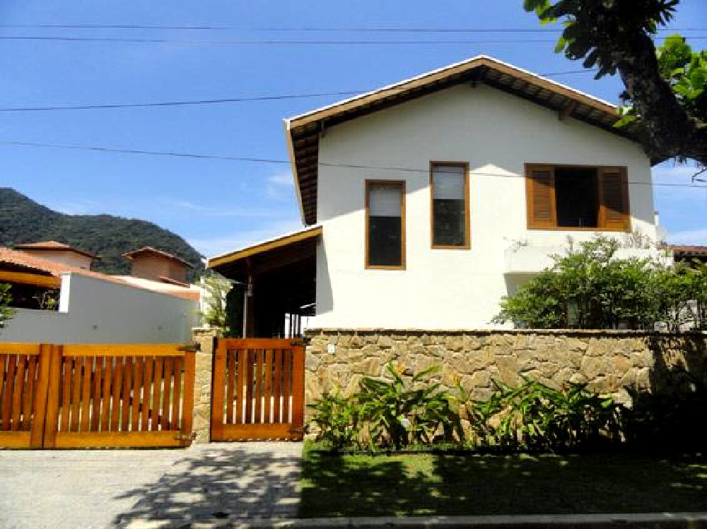 Casa na Praia do Lázaro