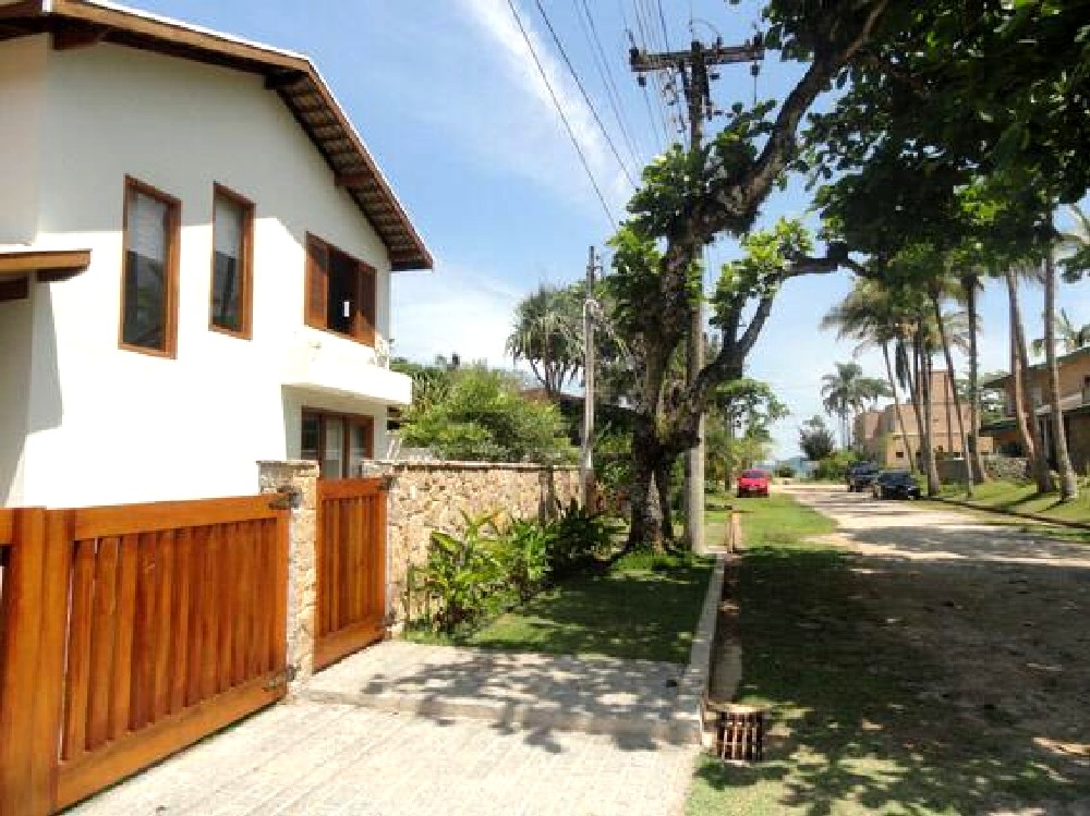 Casa na Praia do Lázaro