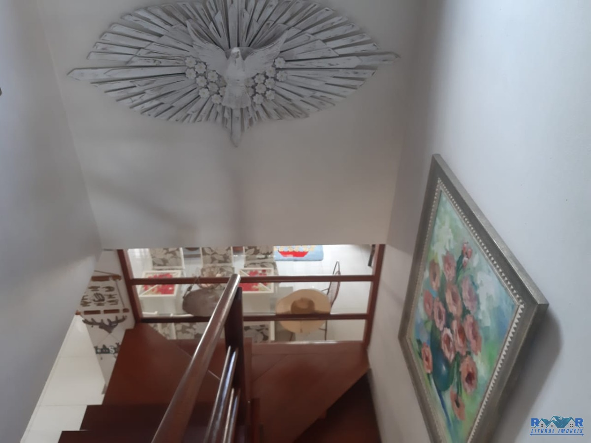 Linda Casa no bairro nobre de Ubatuba, próximo ao Aquário, bares e restaurantes