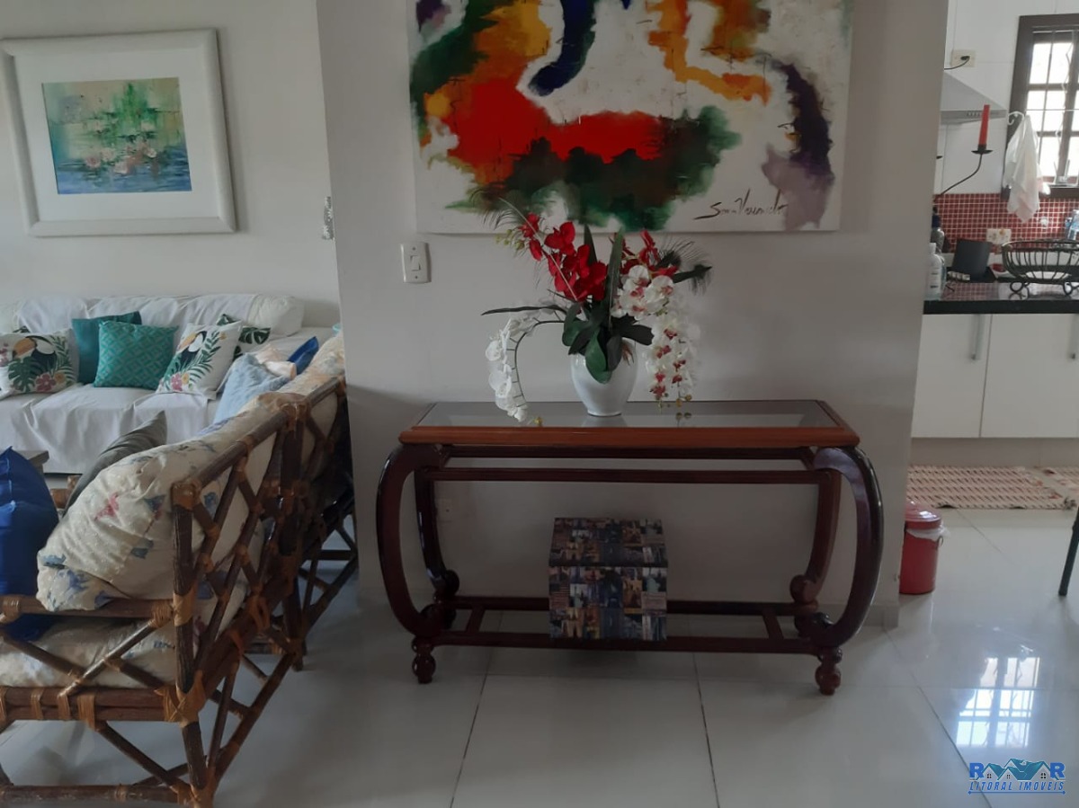 Linda Casa no bairro nobre de Ubatuba, próximo ao Aquário, bares e restaurantes