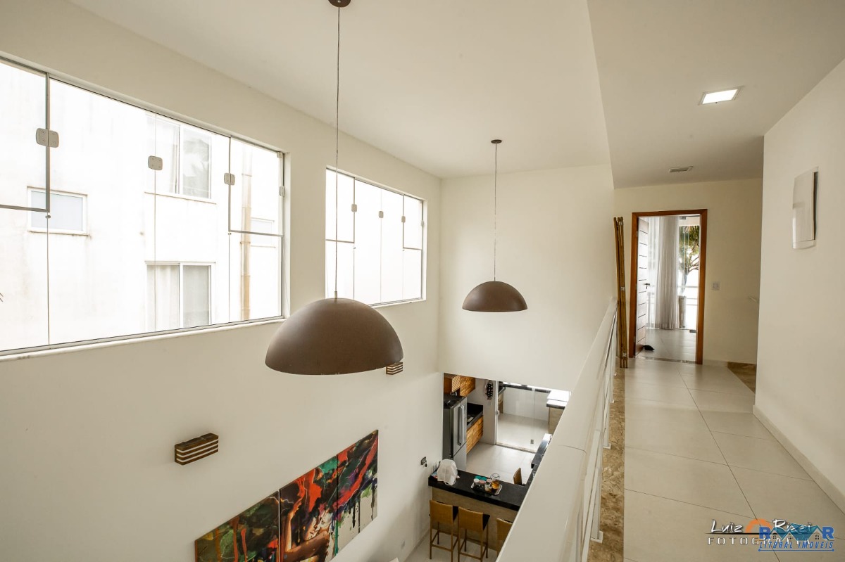 Casa de alto padrão pé na areia
